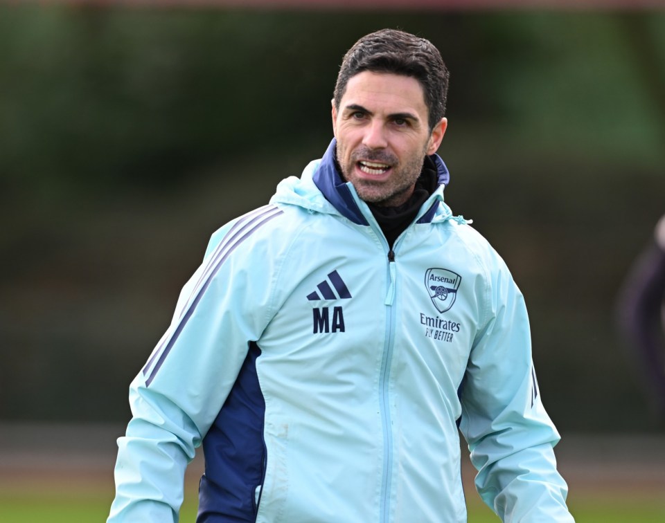 LONDON COLNEY, ENGLAND - JANUARY 06: Arsenal manager Mikel Arteta during a training session at Sobha Realty Training Centre on January 06, 2025 in London Colney, England. (Photo by Stuart MacFarlane/Arsenal FC via Getty Images)