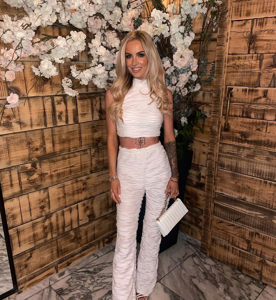 Leanne Quigley, a 2025 Traitors contestant with an army background, in a white outfit.