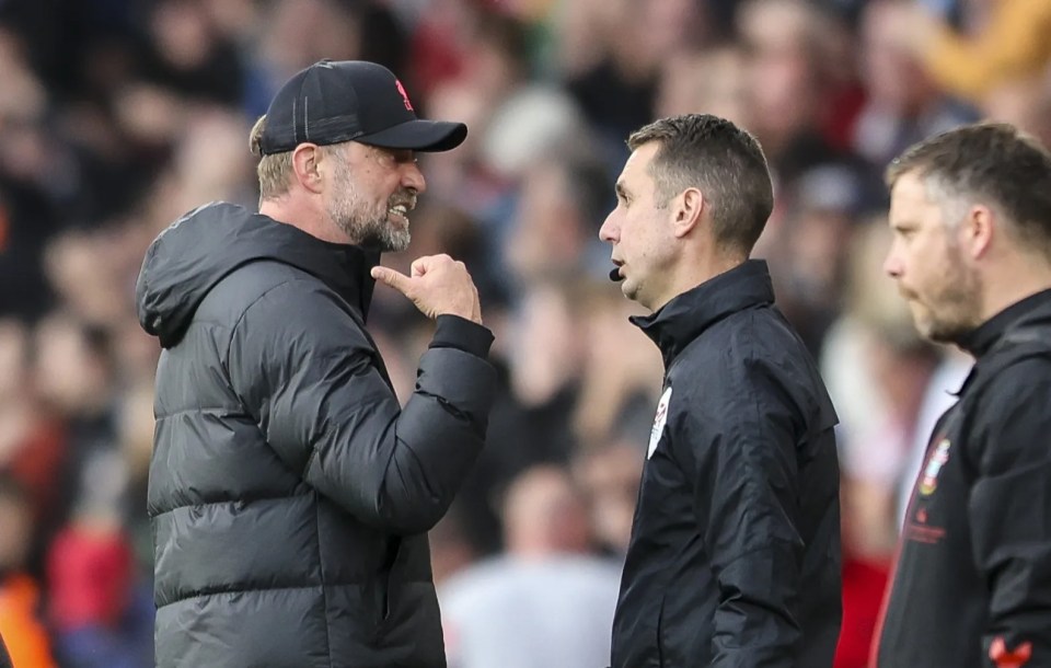 Jurgen Klopp arguing with a match official.