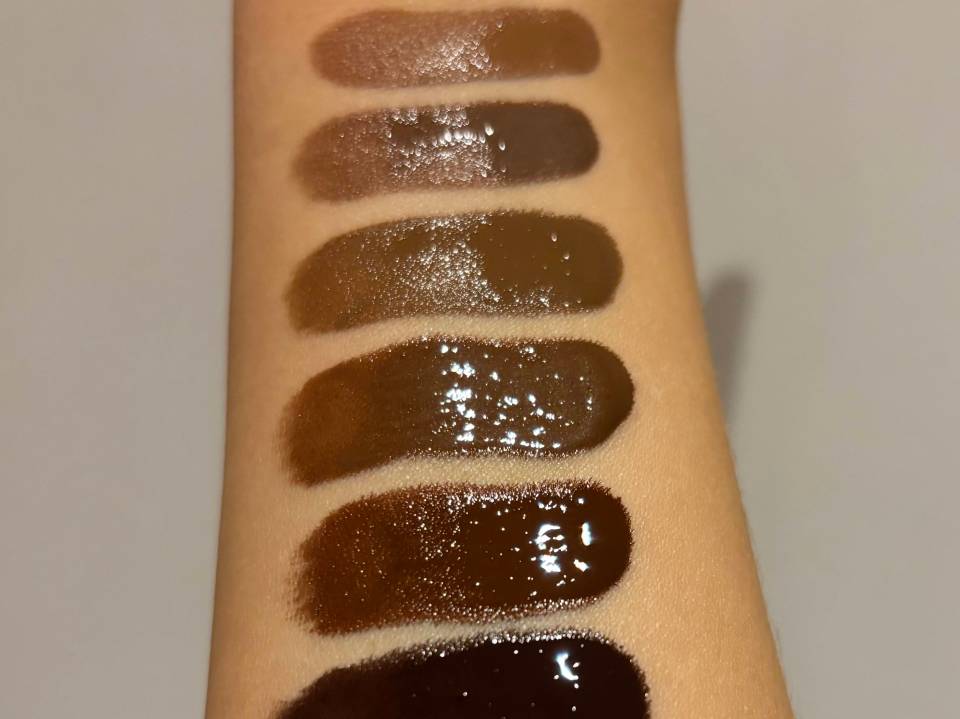 Swatches of Charlotte Tilbury contour wand in various shades.
