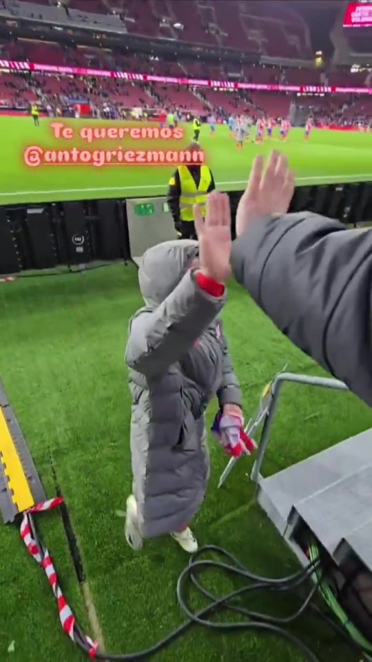 Antoine Griezmann swaps his shirt with a fan for Pokemon cards, http://x.com/Dexerto