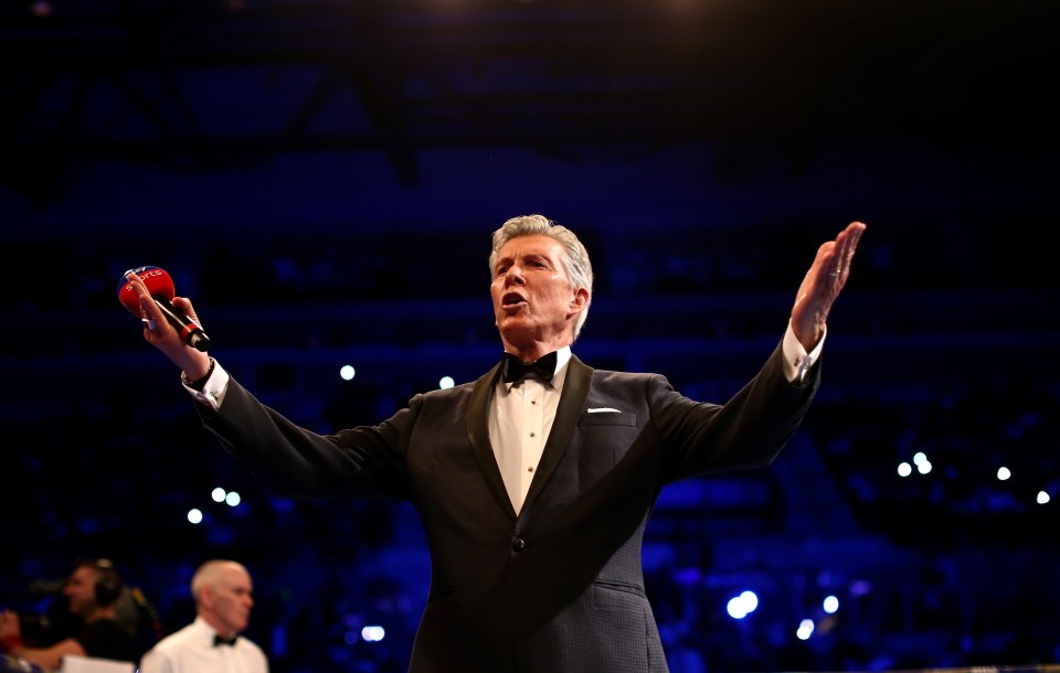MC Michael Buffer hyping up a boxing crowd.
