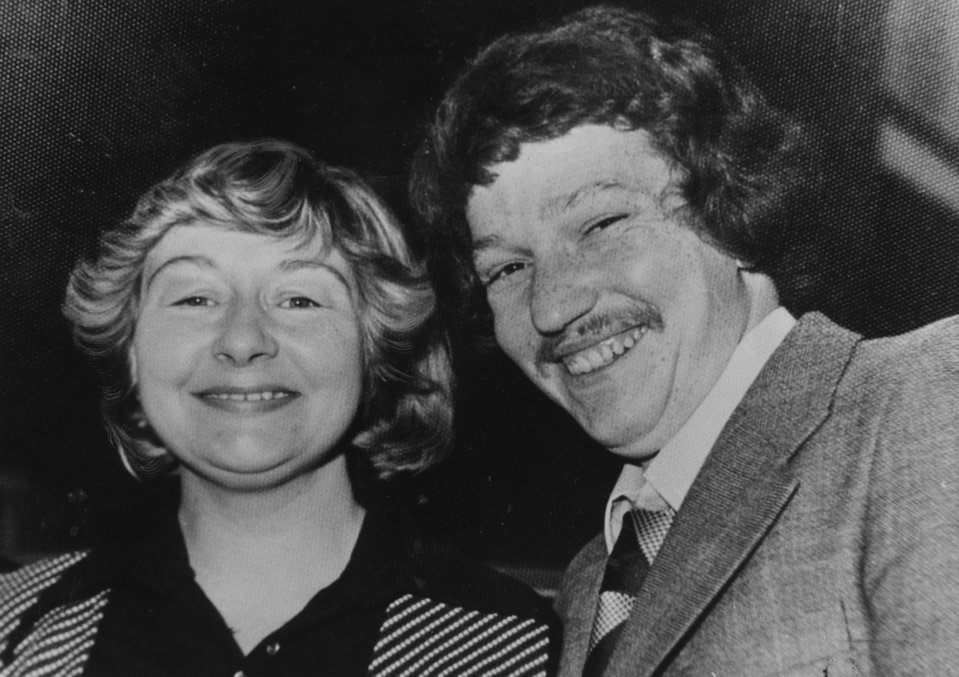 Black and white photo of Carol and Allen Morgan.