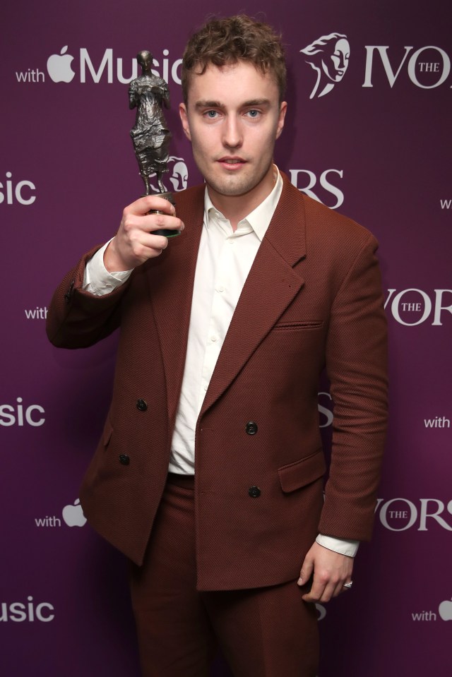 Sam Fender accepting a Best Song award.