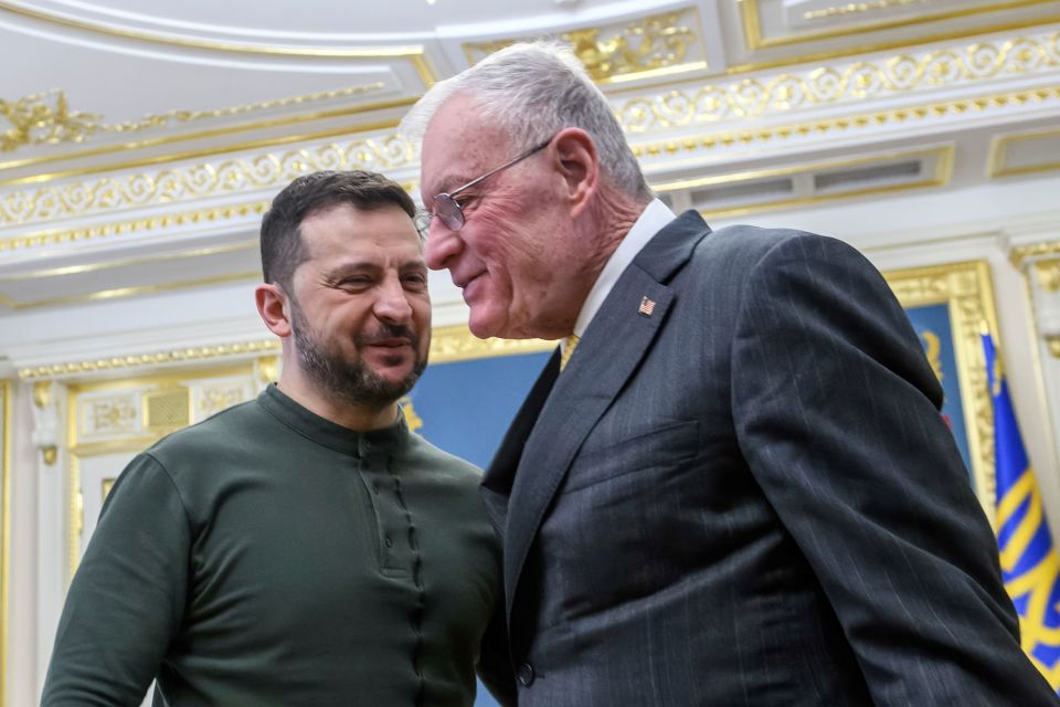 Volodymyr Zelenskyy and General Keith Kellogg meeting in Kyiv.