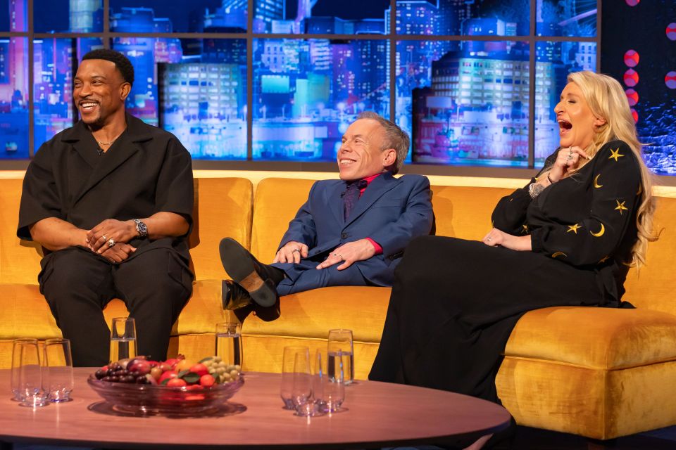 Jodie Whittaker, Ashley Walters, and Warwick Davis on a talk show.