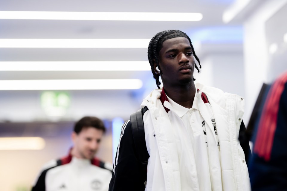 LEICESTER, ENGLAND - MARCH 16: Ayden heaven of Manchester United arrives ahead of the Premier League match between Leicester City FC and Manchester United FC at The King Power Stadium on March 16, 2025 in Leicester, England. (Photo by Ash Donelon/Manchester United via Getty Images)