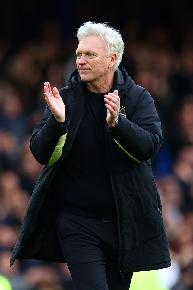 David Moyes applauding.