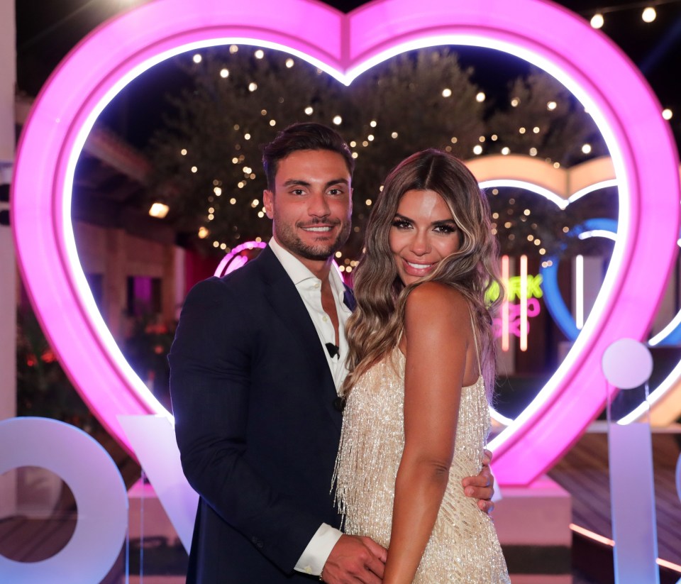 Ekin-Su Culculoglu and Davide Sanclimenti, winners of Love Island.