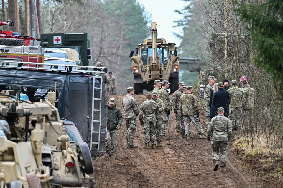 Rescue operation at a training ground for four missing US soldiers.