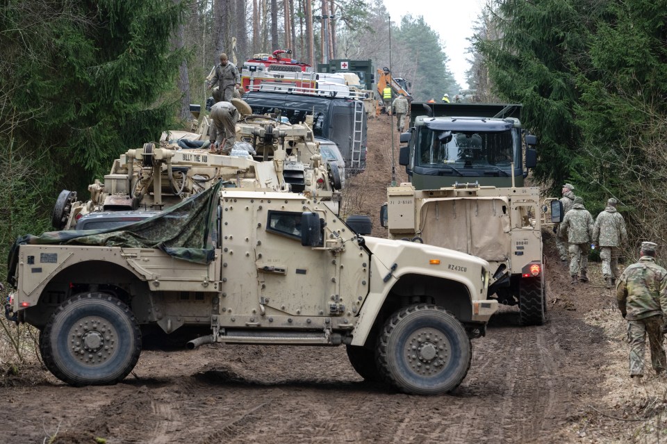 Rescue operation in a forest for four missing US soldiers.