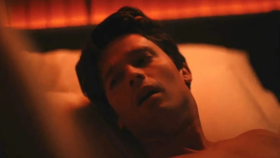 Sam Nivola as Lochlan Ratliff in a scene from White Lotus.
