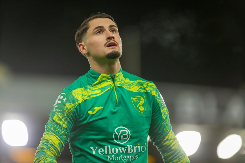 Borja Sainz of Norwich City warming up before a match.