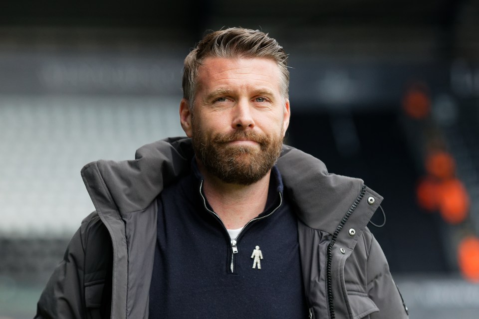 Rob Edwards, manager of Luton Town.