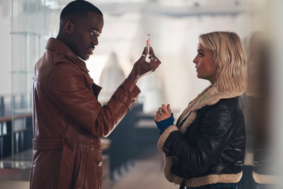 The Doctor and Ruby Sunday examine a mysterious object.