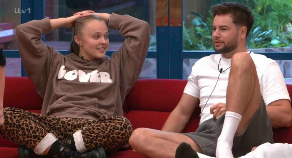 EROTEME.CO.UK FOR UK SALES: Contact Caroline If bylined must credit ITV1 Celebrity Big Brother - Day 10 Picture shows: Nominations. Chesney Hawkes votes Chris Hughes and JoJo Siwa. NON-EXCLUSIVE Date: Thursday 17th April 2025 Job: 250417UT15 London, UK EROTEME.CO.UK Disclaimer note of Eroteme Ltd: Eroteme Ltd does not claim copyright for this image. This image is merely a supply image and payment will be on supply/usage fee only.