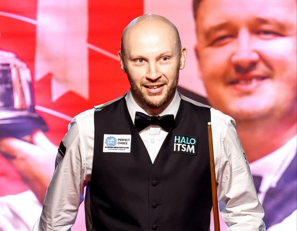 Zak Surety at the 2025 Halo World Snooker Championship.