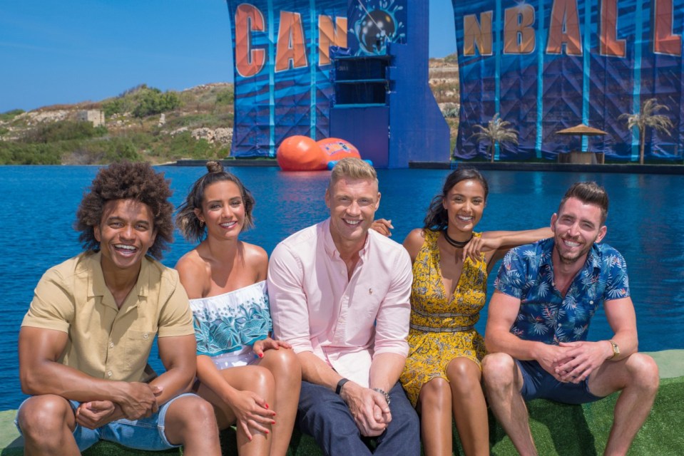 Five Cannonball presenters posing by a pool.