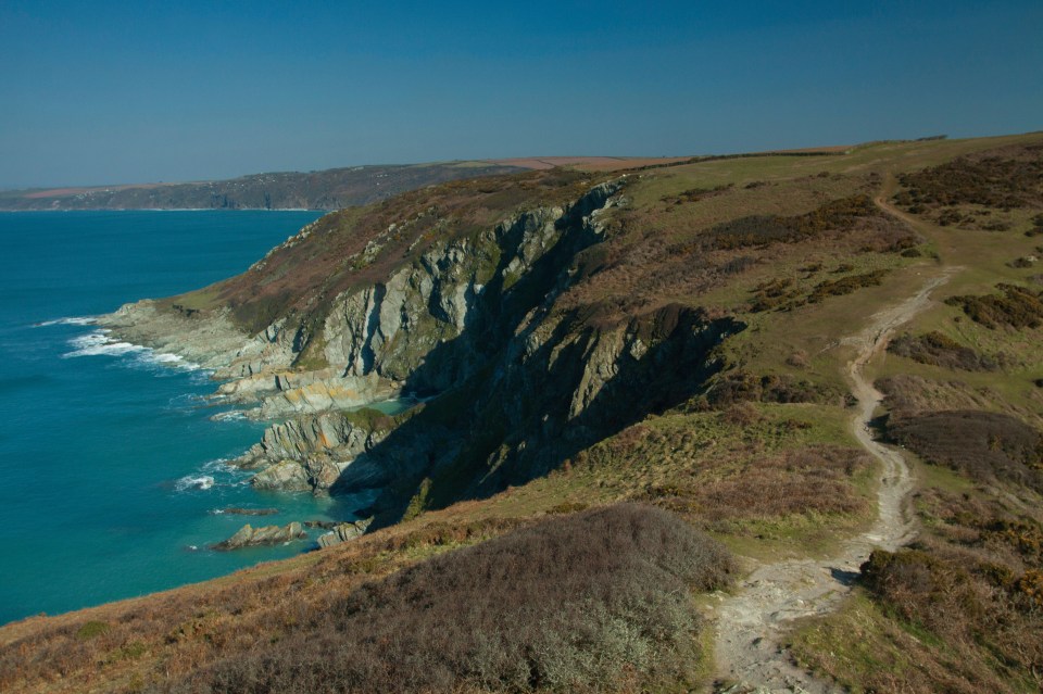 D8R0TA The Rame Head Peninsula from St Michael's Chapel, Rame Head, Cornwall