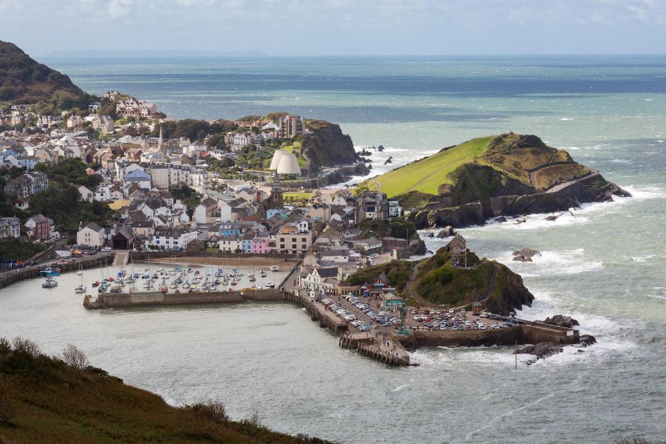 KA73TB Seaside town of Ilfracombe in North Devon, England. Viewed from high cliffs on the South West coast path.