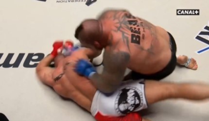 Screenshot of a mixed martial arts fight.