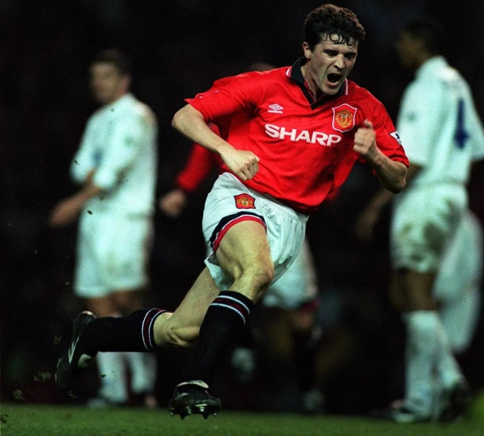 Roy Keane celebrating a Manchester United goal.