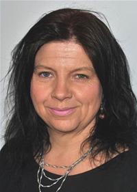 Headshot of Hertfordshire county councillor Michelle Vince.
