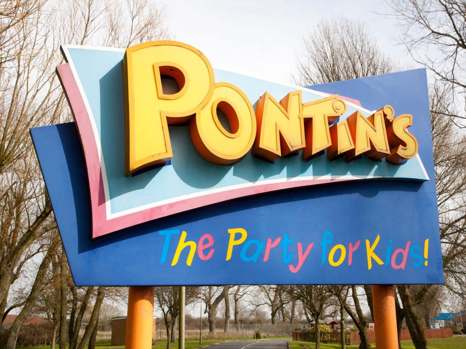 Pontin's holiday camp sign: The Party for Kids!