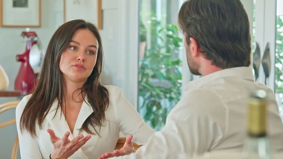 Eliot and Veronica from Married at First Sight Australia in conversation.
