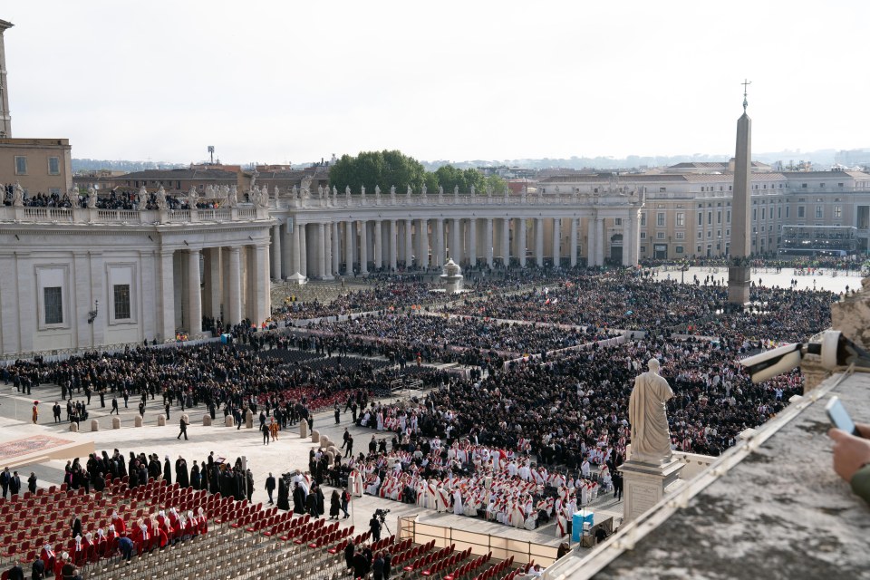 The coffin of Pope Francis is carried during the funeral Mass of Pope Francis in St. Peter's Square at the Vatican, April 26, 2025. REUTERS/Kai Pfaffenbach