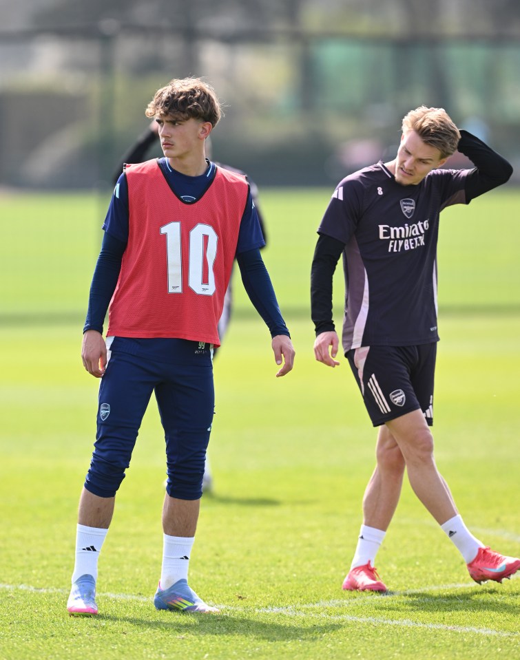 Arsenal's Max Dowman and Martin Odegaard at a training session.