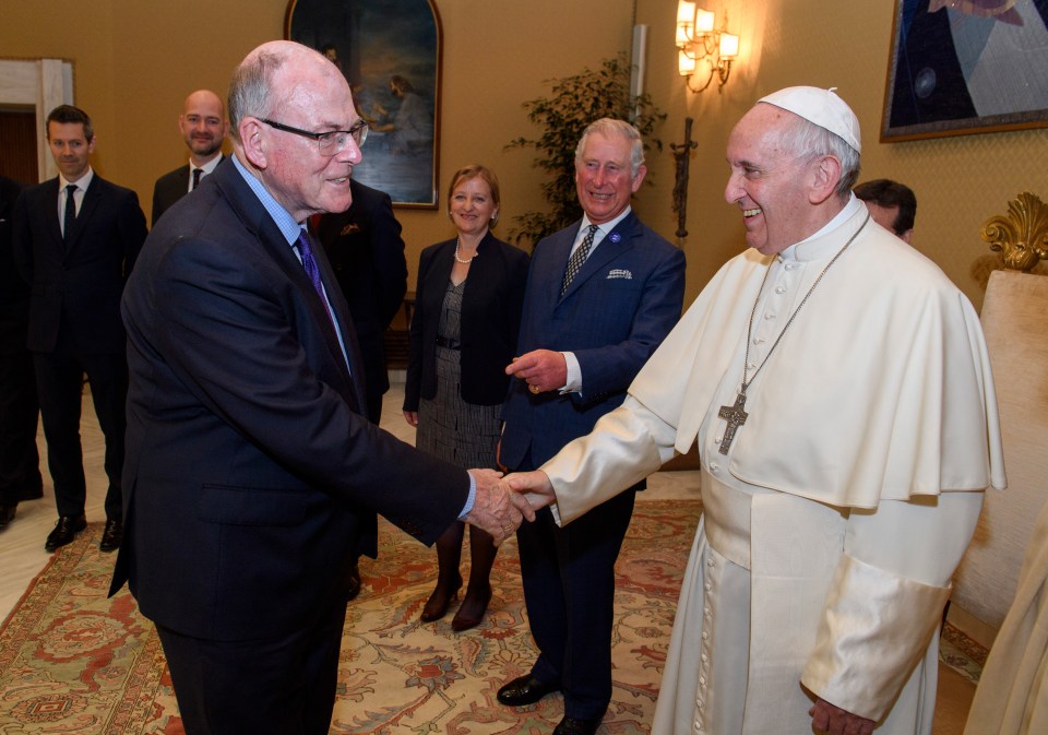 Prince Charles introduces Arthur Edwards to Pope Francis at the Vatican.