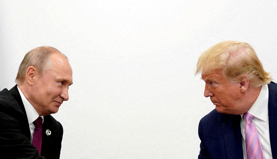Presidents Putin and Trump in bilateral meeting.