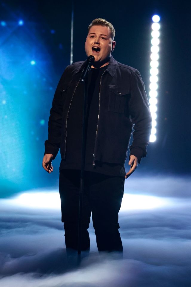 Vinnie McKee singing on Britain's Got Talent.
