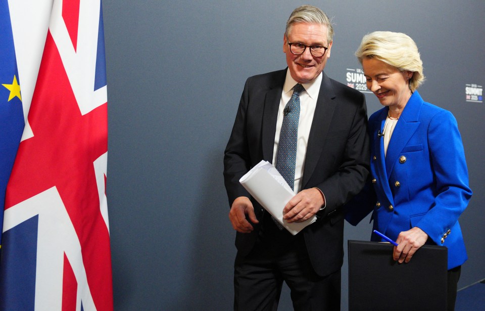 Keir Starmer and Ursula von der Leyen at a press conference.