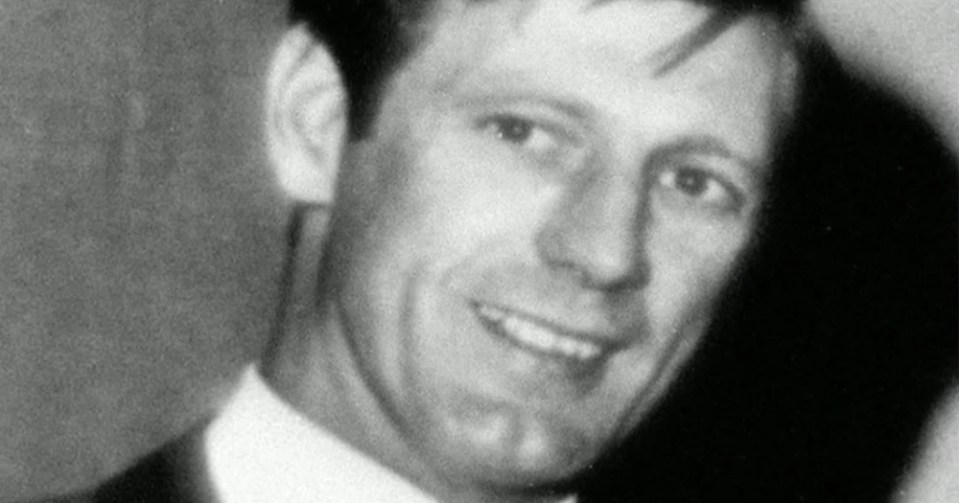 Richard "Dickie" Hart was a friend of the Kray twins who was killed on the 7th March 1966, at The Battle at Mr Smith's in Catford. He was shot in the chest and his official autopsy stated haemothorax and a gunshot wound to the chest. The Richardsons were arrested for the incident apart from George Cornell, where it has been said that Hart's death contributed to the reason that Ronnie Kray shot George Cornell in The Blind Beggar the next night.