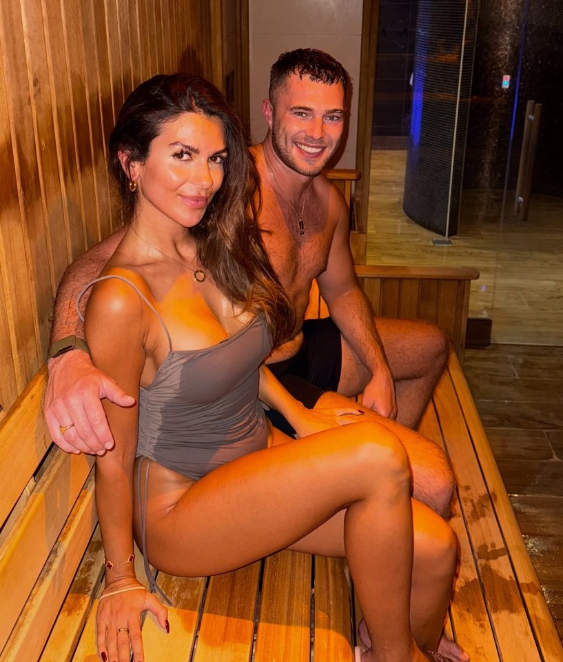 Ekin-Su and Curtis Pritchard in a sauna.