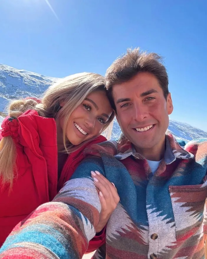James Argent and his girlfriend at a restaurant.