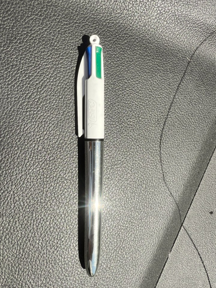 Pen found in Nasim Mumin's taxi.