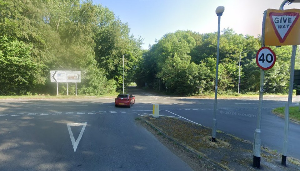 Street view of the Great North Road and Aberford Road junction in Leeds.