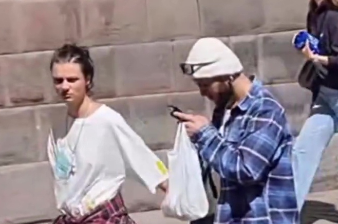 Video footage of Hannah Almond and Piero Villanueva walking in Cusco.