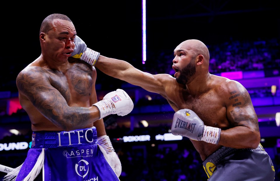 Frazer Clarke boxing Fabio Wardley.
