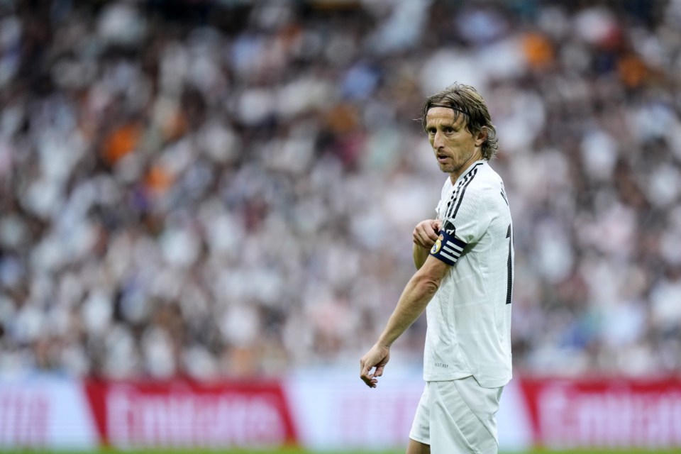 MADRID, SPAIN - MAY 24: Luka Modric of Real Madrid reacts during the LaLiga match between Real Madrid CF and Real Sociedad at Estadio Santiago Bernabeu on May 24, 2025 in Madrid, Spain. (Photo by Image Photo Agency/Getty Images)