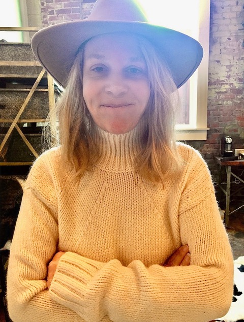 Portrait of Mary Chapin Carpenter.